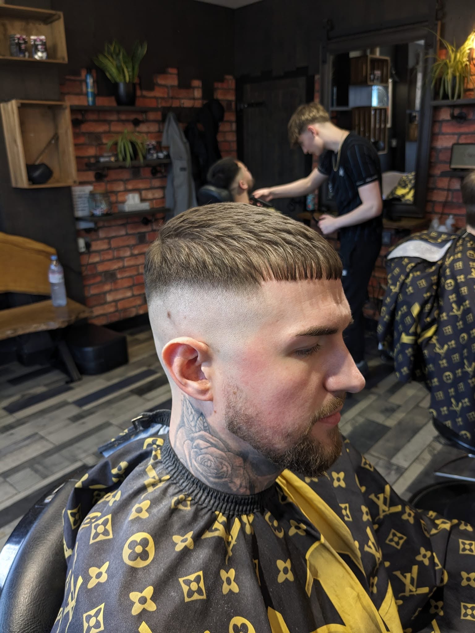 Sharp fade detail from behind